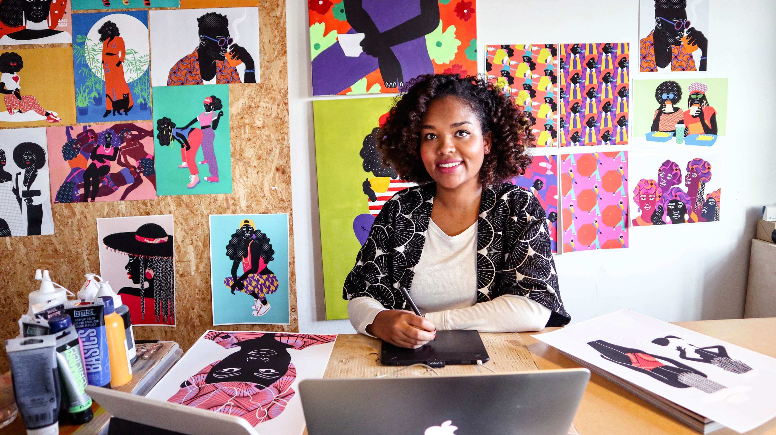 Aurélia Durand - Visual Art for Facebook and Apple Music